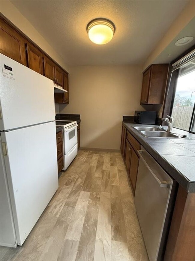 Photo - 18807 SW Butternut St