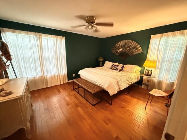 Photo - 1205 Fieldcrest Dr