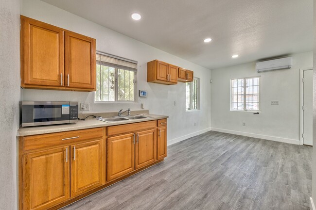 Photo - 339 N 10th St Unit 1