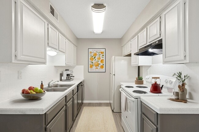 Building Photo - ReNew Holiday Hill® Rental