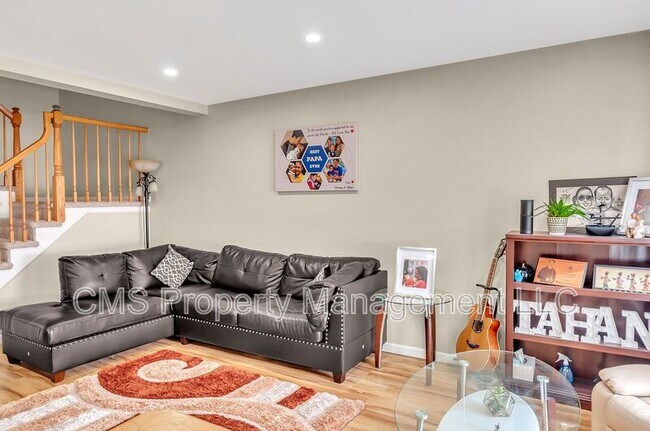 Photo - 22 Hickory Ct