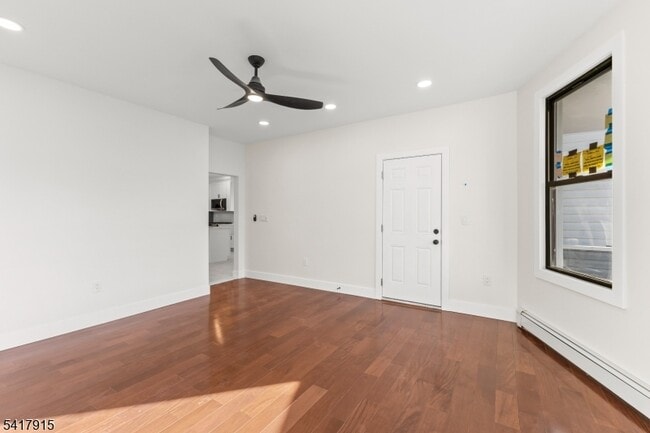 Photo - 633 Lafayette Ave