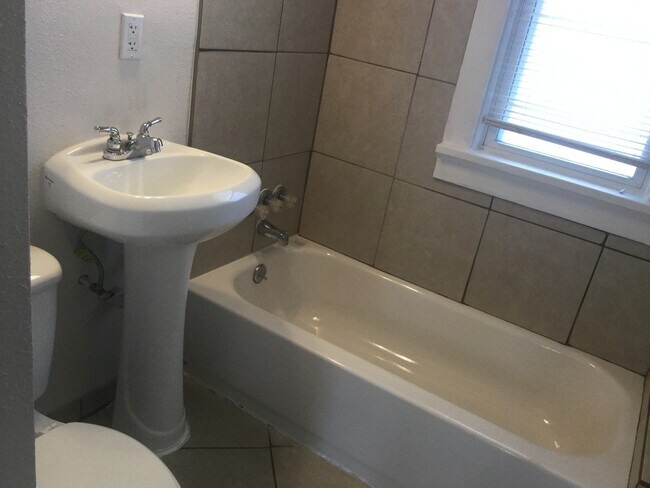 Photo - 4368-4368A N 17th St Unit upper