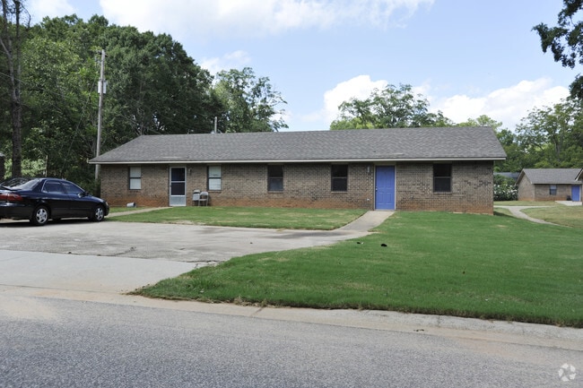 406 Wall St Apartments For Rent in Monroe, GA