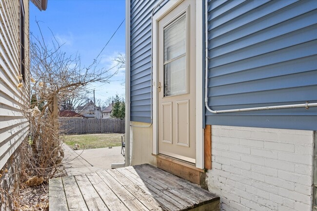 Photo - 311 E Rosedale Ave