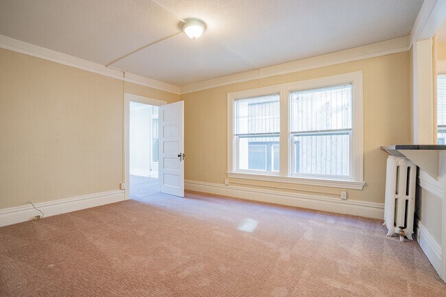 Photo - Alexander Apartments