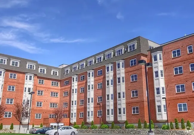 Building Photo - 120 Wyllis Ave Unit 118 Rental