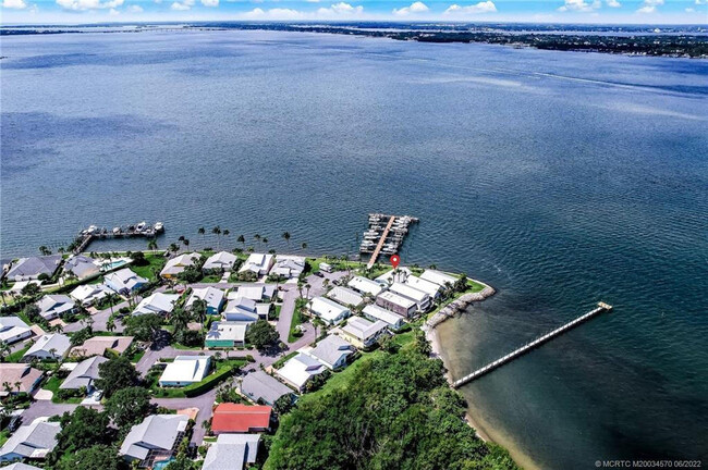 Building Photo - 3970 NE Breakwater Dr Rental
