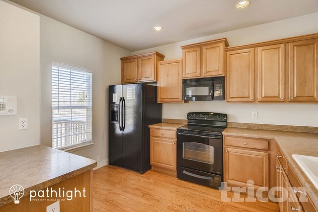 Photo - 968 Burning Bush Point