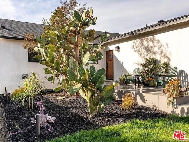 Photo - 4328 Edenhurst Ave