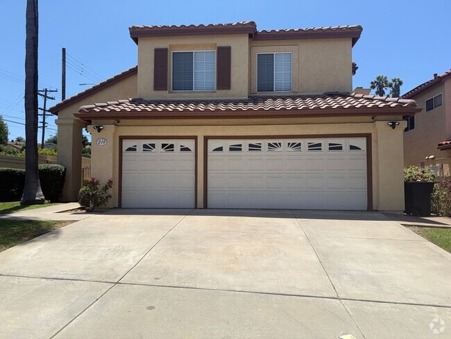 Building Photo - Modern Comfort in the Heart of Chula Vista... Rental