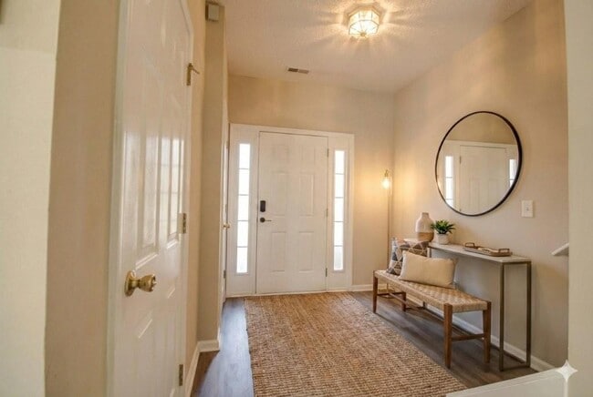 Photo - 1621 River Main Ct