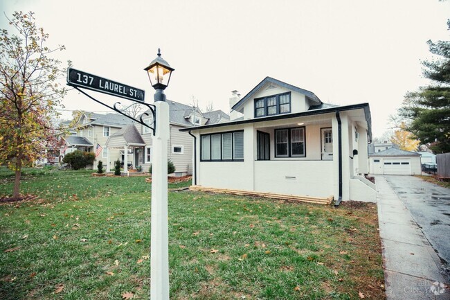 Building Photo - 137 Laurel Ave Rental