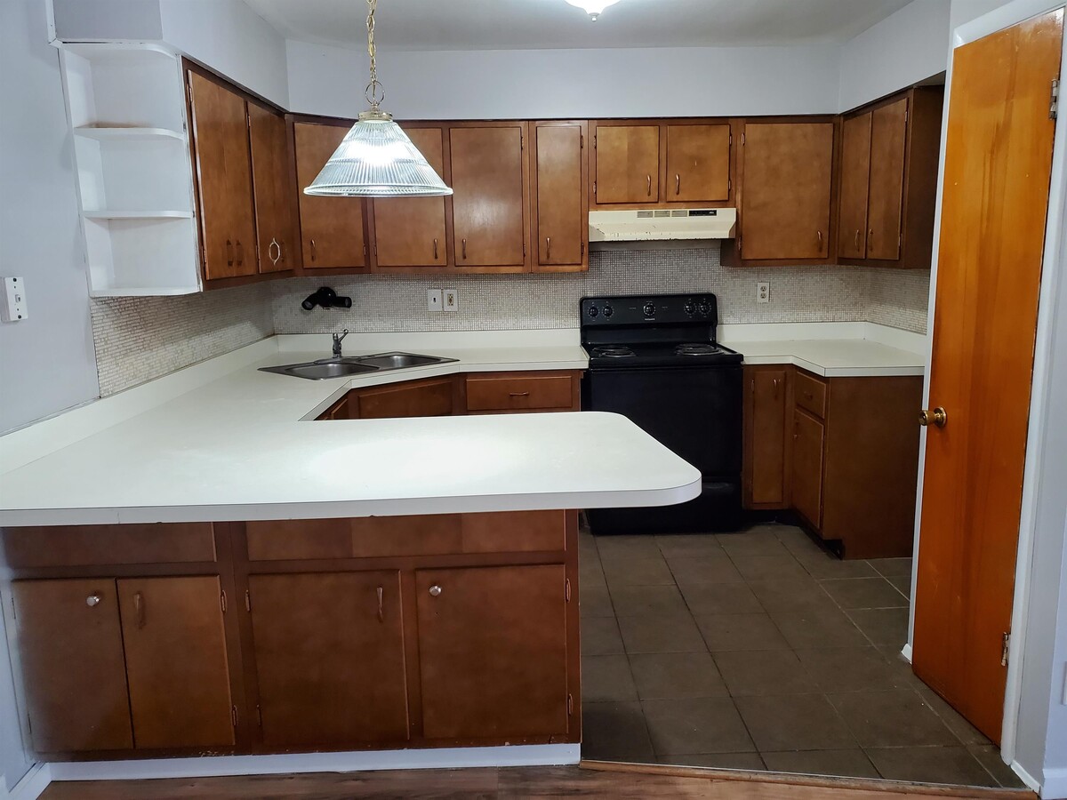 Photo - 7604 Hazelcrest Dr