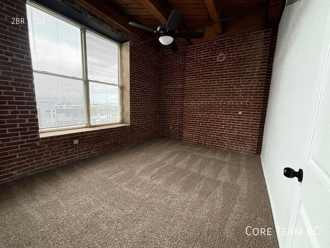 Photo - 202 W 5th St Unidad 414