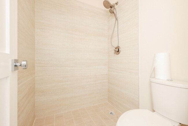 Photo - 3407 Garrow St