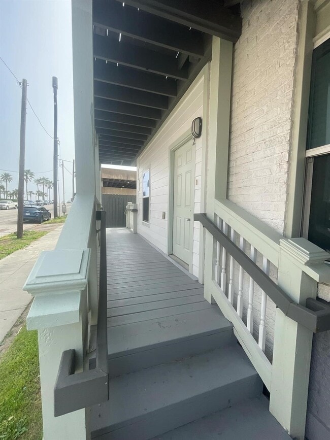 Photo - 2101 Bernardo De Galvez Ave
