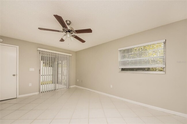 Photo - 4454 Sandhurst Dr