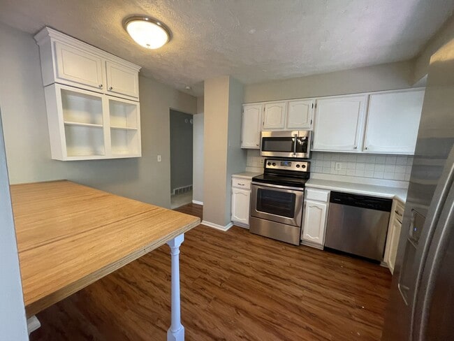 Photo - 15112 Lincoln Cir