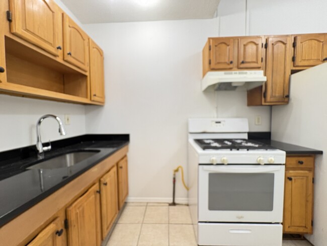 Photo - 70 Wilkinson Ave Apartments