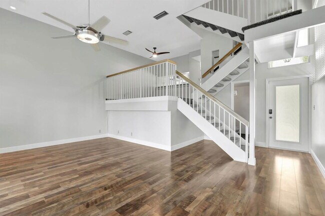 Photo - 884 SE 19th Ave