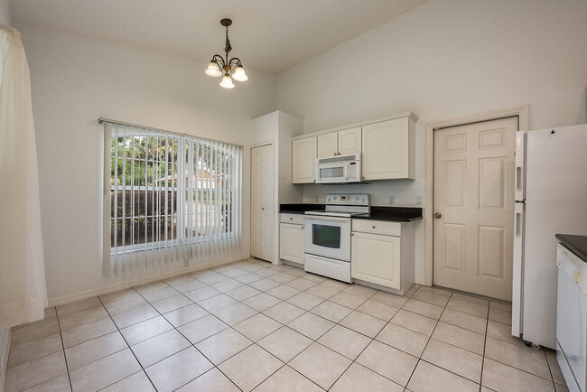 Photo - 39900 Bayview Dr