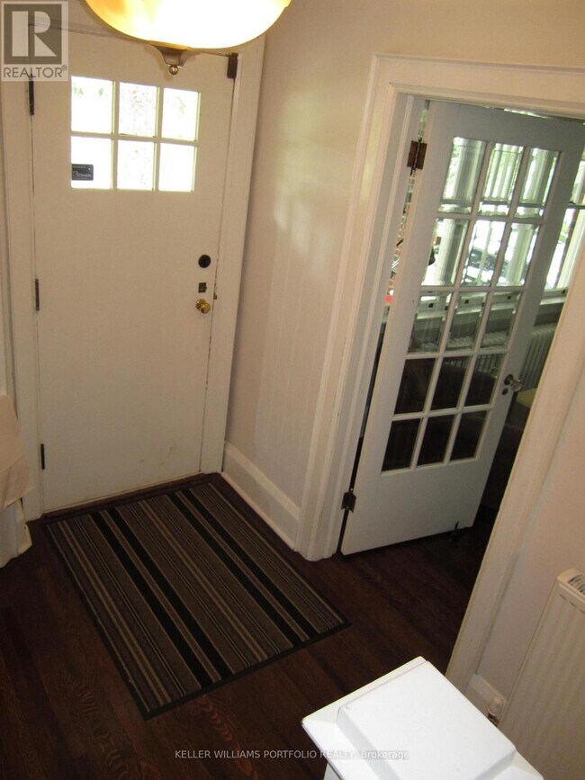 Photo - 145 Glengrove Ave W