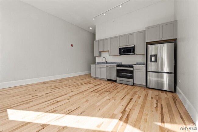 Building Photo - 130 Pearl St Rental
