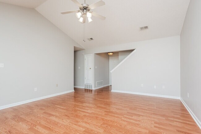 Photo - 1812 Cherry Creek Dr