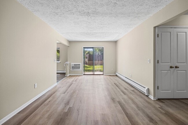 Photo - 17 Stenwick Dr Unit E