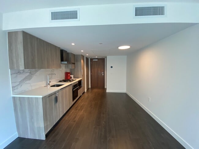 Photo - 8608 Hazelbridge Wy Unit 983