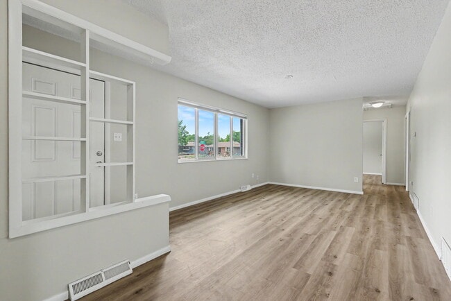 Photo - 1731 Auburn Dr