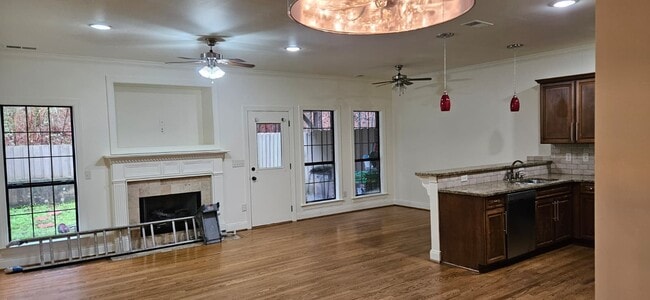 Photo - 344 Amber Ln