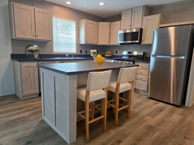 Photo - 119 Georgia St