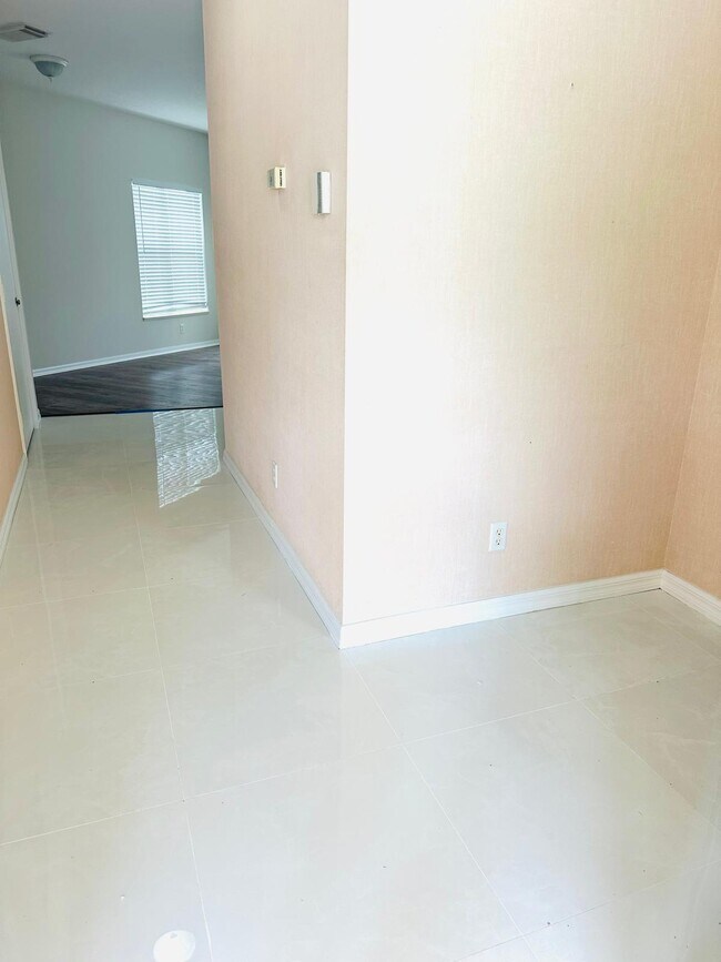 Photo - 9933 Perfect Dr Unidad 135 Side A