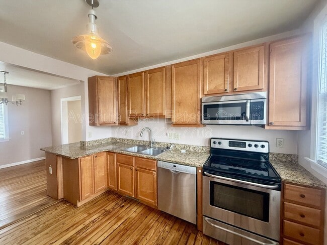 Photo - 240 W Essex Ave