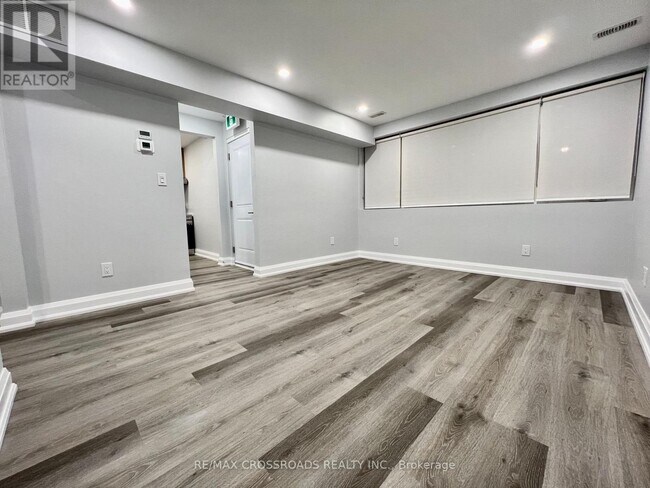 Photo - 25 Glenside Ave
