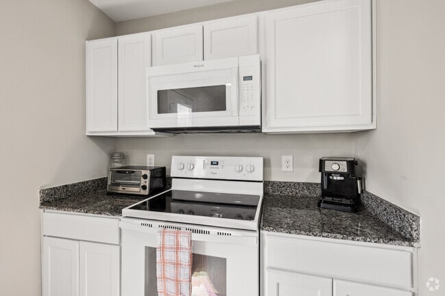 2BR, 2.5BA - 832SF - Kitchen