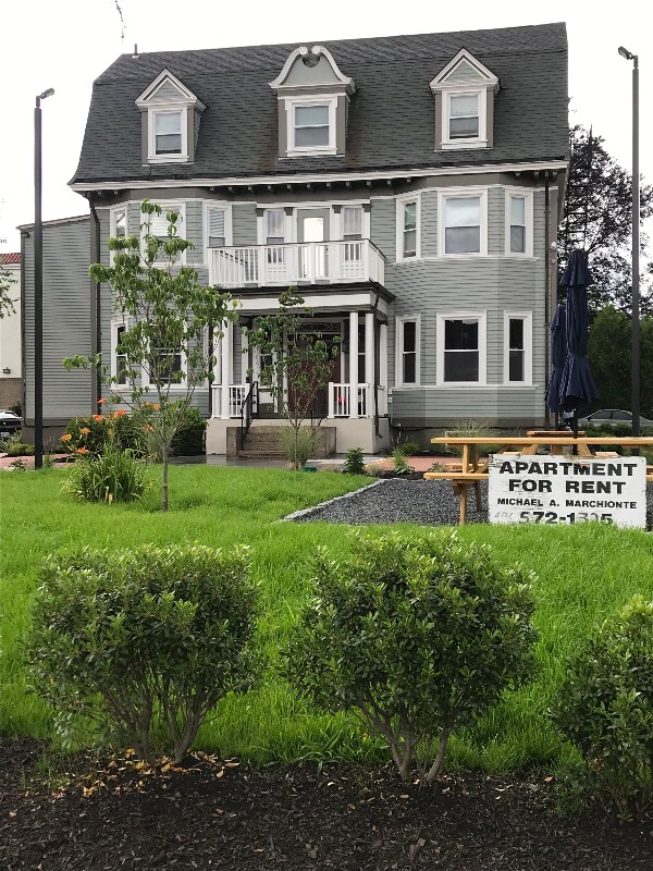 One Bed Student Apartments for Rent Near Brown University OffCampus