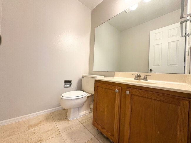 Photo - 2B/2.5 Condo in Longwood - Wood floors, great views, large balcony