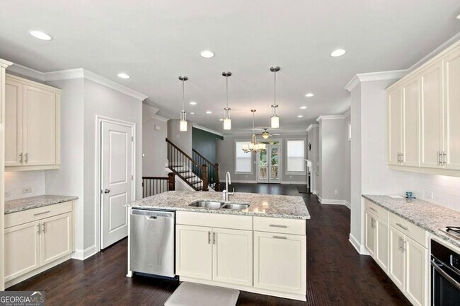 7850 Laurel Crest Dr
