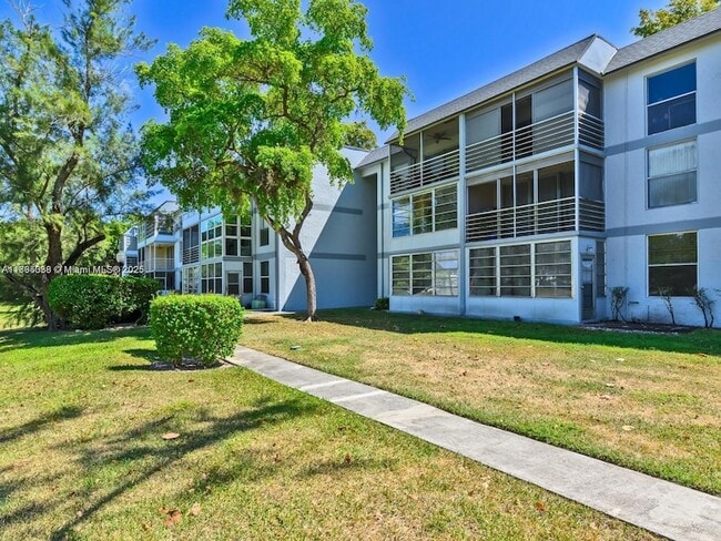 Photo - 8401 Lagos De Campo Blvd Unit V210