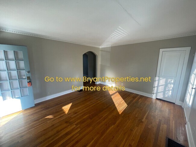 Photo - 250 Timmons St