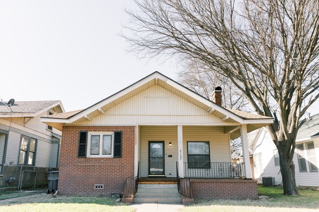 Photo - 2107 Morrow Ave Unit A - Main House
