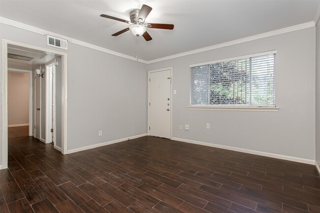 Photo - 5722 Gaston Ave Unidad A