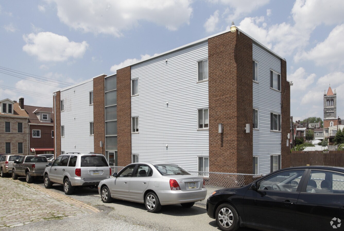 Photo - 155 Pearl St