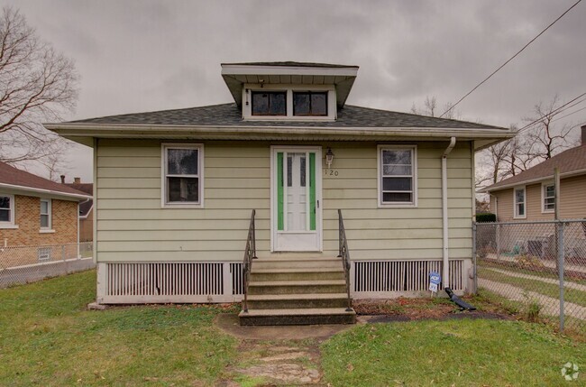 Building Photo - Charming updated 2 bd 1 ba bungalow Rental