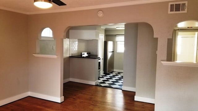 Building Photo - 1012 Rutland St Unit 6