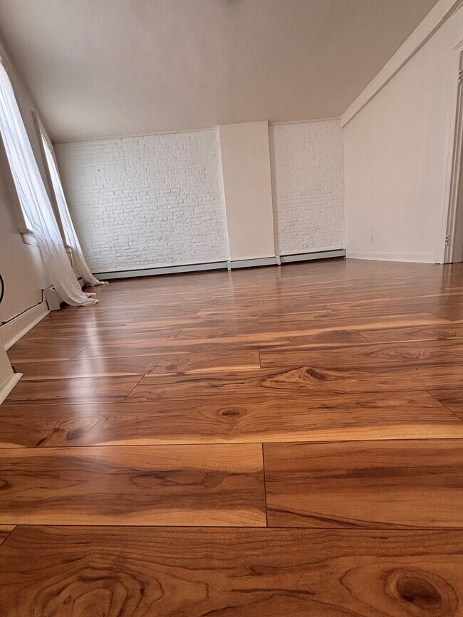 Living room - 26 Park Pl Unit 2R