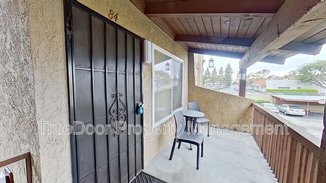 Photo - 1040 W MacArthur Blvd Unidad #84 Rental